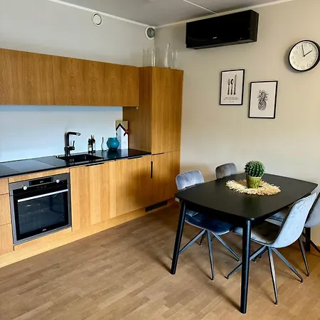 Saeaese 4-4 * Pärnu